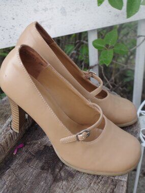 Ladies High HeelShoes By Pierre Dumas